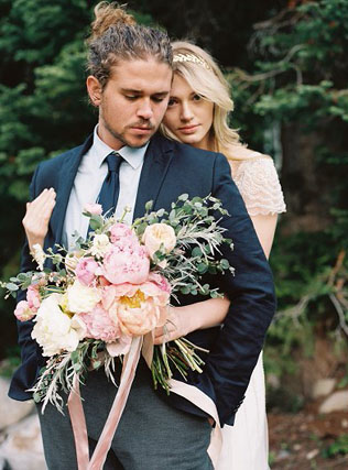 Самураи на свадьбе: 30 мужских причесок-пучков 