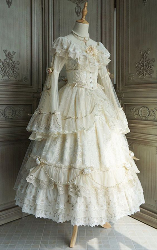 30 свадебных платьев, вдохновленных свадебным образом королевы Шарлотты из «Бриджертонов» 