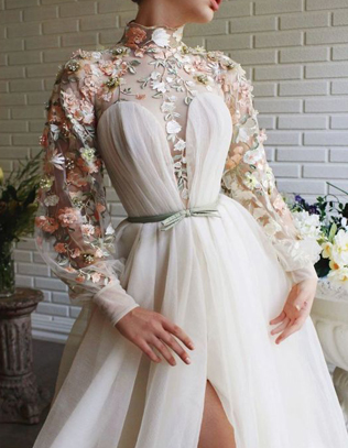 30 свадебных платьев, вдохновленных свадебным образом королевы Шарлотты из «Бриджертонов» 