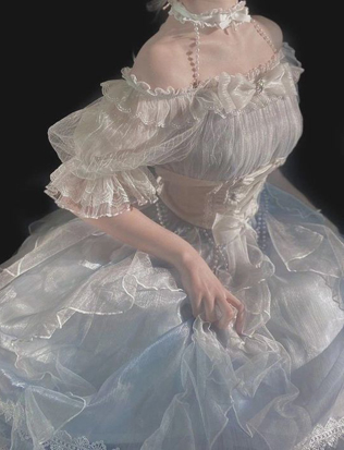 30 свадебных платьев, вдохновленных свадебным образом королевы Шарлотты из «Бриджертонов» 