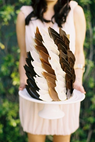 35 свадебных тортов, украшенных перьями 
