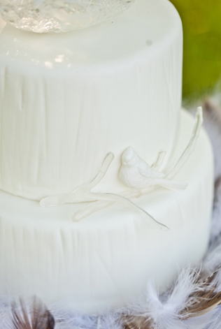 35 свадебных тортов, украшенных перьями 