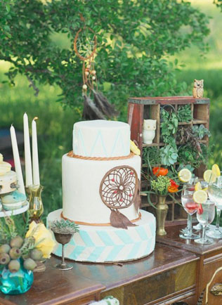 35 свадебных тортов, украшенных перьями 