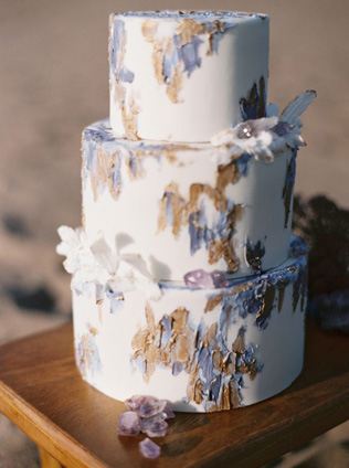 35 свадебных тортов, украшенных перьями 
