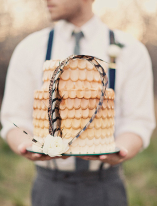 35 свадебных тортов, украшенных перьями 