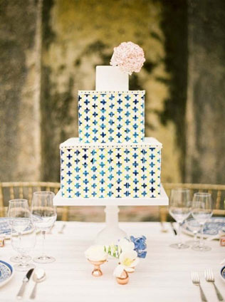 Сладкая геометрия: 36 квадратных свадебных тортов 