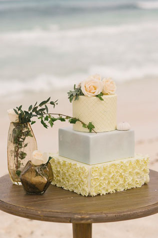 Сладкая геометрия: 36 квадратных свадебных тортов 