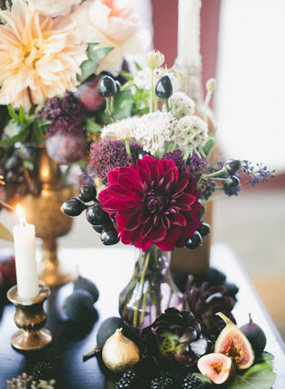 40 идей: сливовые оттенки для осенней свадьбы 