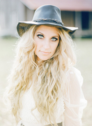 40 свадебных образов со шляпками 