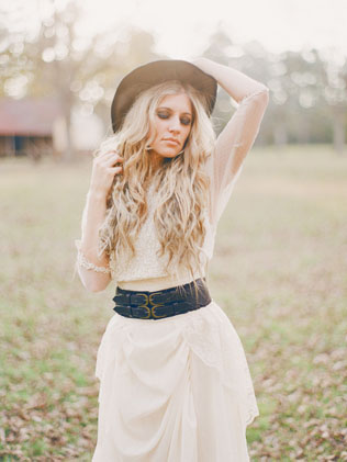 40 свадебных образов со шляпками 