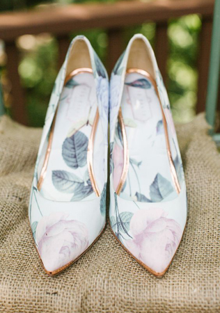 свадебные туфли с цветами