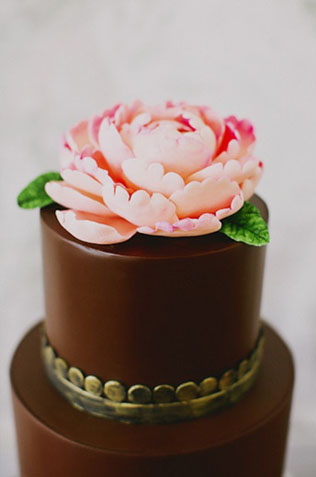 Для сладкоежек: 40 шоколадных свадебных тортов 