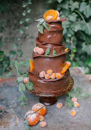 Для сладкоежек: 40 шоколадных свадебных тортов 