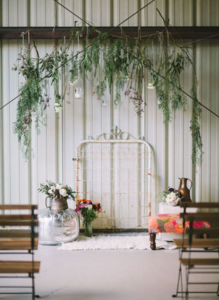 Свадебное вдохновение: 41 фон для церемонии в помещении 