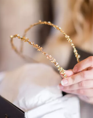 Норвегия: Невесты носят короны, чтобы отгонять злых духов