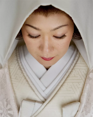 Япония: Белое цунокакуси