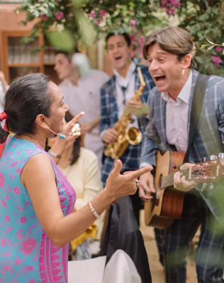 Ливан: Музыка и танцы перед церемонией