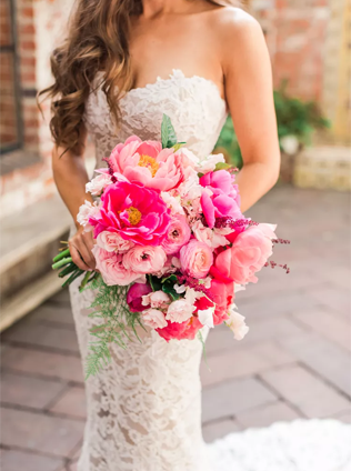 Букеты на весеннюю свадьбу: 42 трендовых идеи 