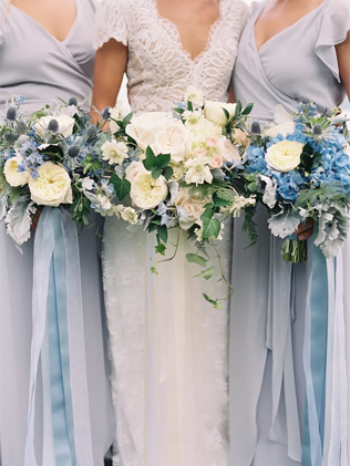 Букеты на весеннюю свадьбу: 42 трендовых идеи 