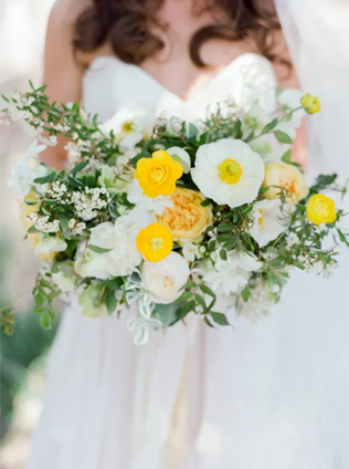Букеты на весеннюю свадьбу: 42 трендовых идеи 