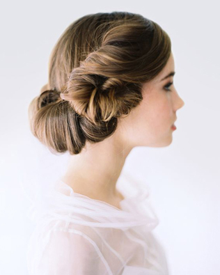 46 причесок для зимнего образа невесты 