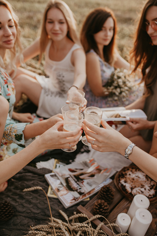 летний девичник, пикник на природе 