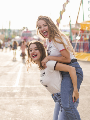 летний девичник в парке аттракционов 
