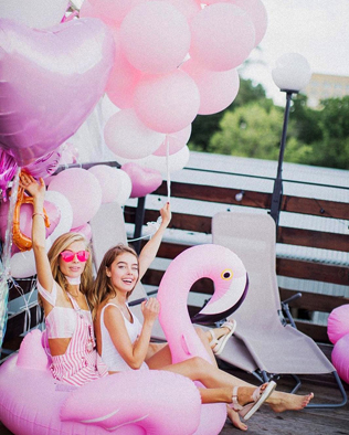 летний девичник у бассейна 