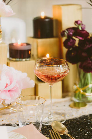 зимняя фотосессия лав стори, романтический новогодний ужин