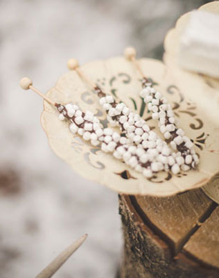 зимняя фотосессия лав стори, пикник на свежем воздухе