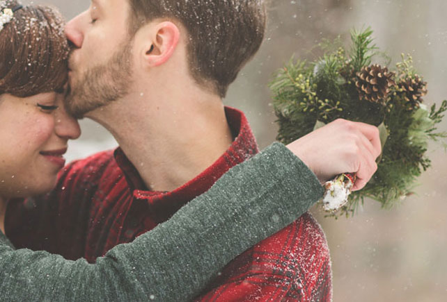 зимняя фотосессия лав стори, пикник на свежем воздухе