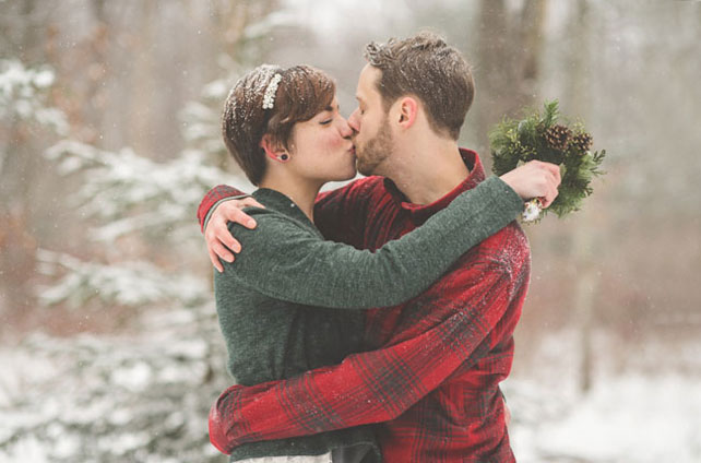 зимняя фотосессия лав стори, пикник на свежем воздухе