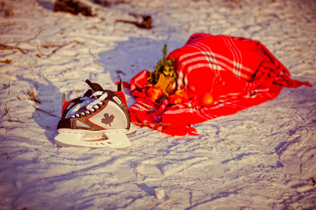 зимняя фотосессия лав стори на катке