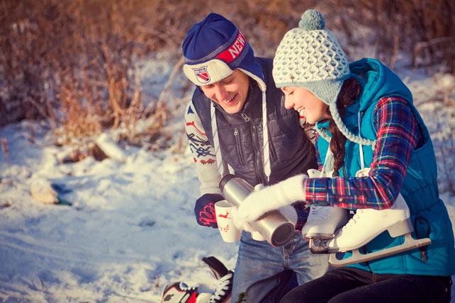 зимняя фотосессия лав стори на катке