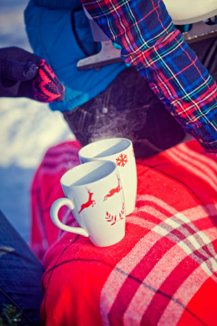 зимняя фотосессия лав стори на катке