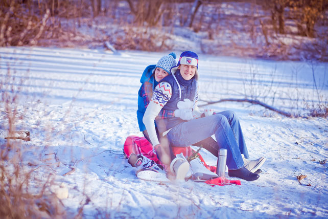 зимняя фотосессия лав стори на катке