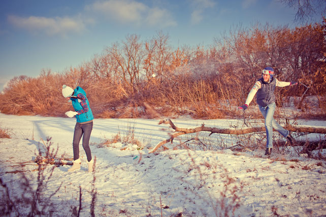 зимняя фотосессия лав стори на катке