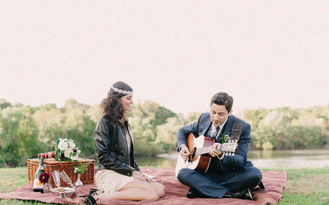 Свадьба для двоих, пикник для жениха и невесты