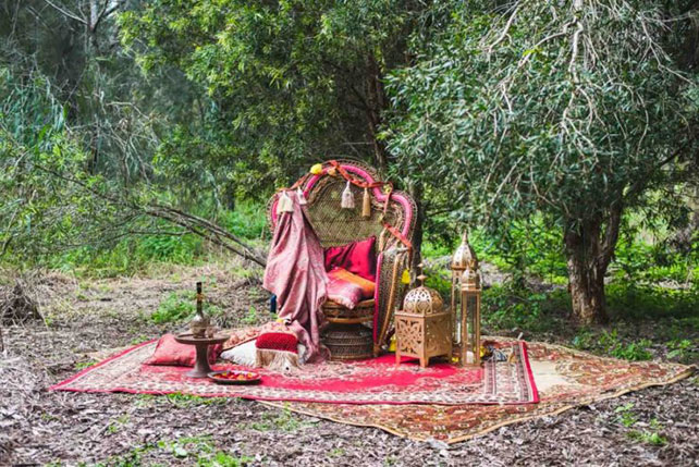 Свадьба для двоих, пикник для жениха и невесты