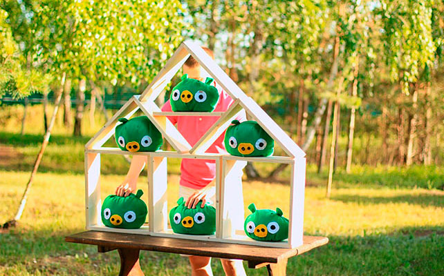 игра Angry Birds на свадьбе