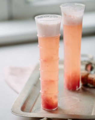 Беллини с розовым ревенем