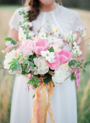 Вечная классика: 50 свадебных букетов в розовом цвете 