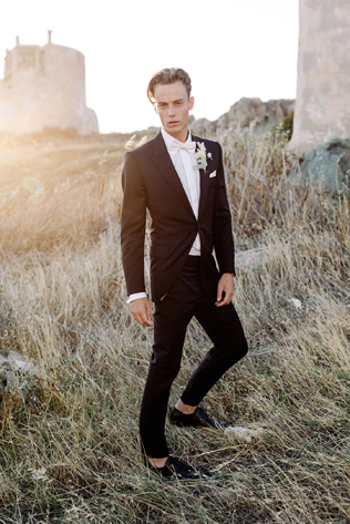 стильный образ жениха 2021 