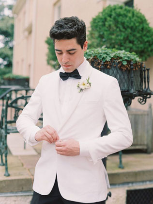 стильный образ жениха 2021 