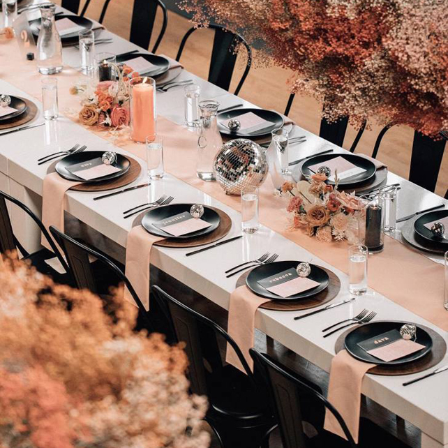 Декор свадебного стола: 51 идея для центральных украшений, 