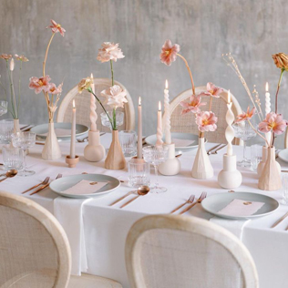 Декор свадебного стола: 51 идея для центральных украшений, 