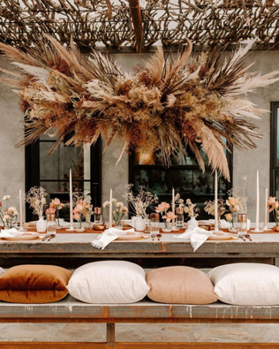 Декор свадебного стола: 51 идея для центральных украшений, 