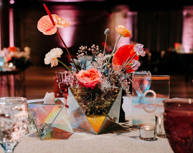 Декор свадебного стола: 51 идея для центральных украшений, 