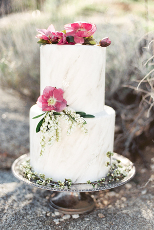 Сладкая свадьба: 55 белоснежных тортов 