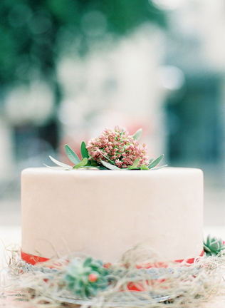 Сладкая свадьба: 55 белоснежных тортов 